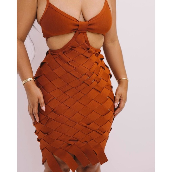 Orange midi dress - Picture 1 of 9